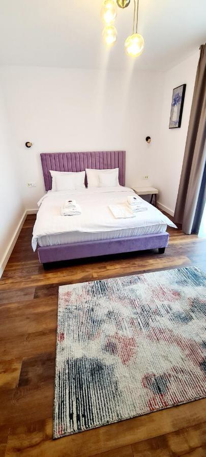 Hotel B4 Oradea Luaran gambar