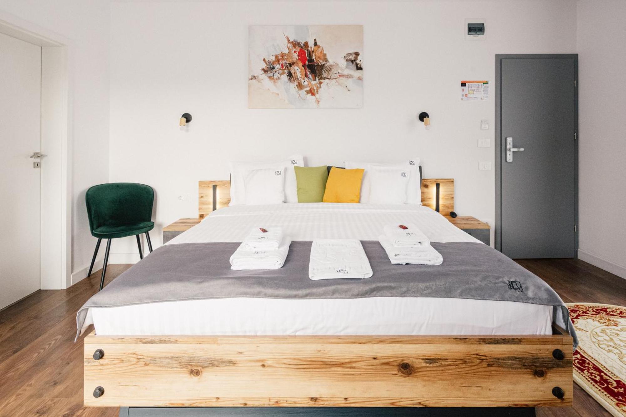 Hotel B4 Oradea Luaran gambar